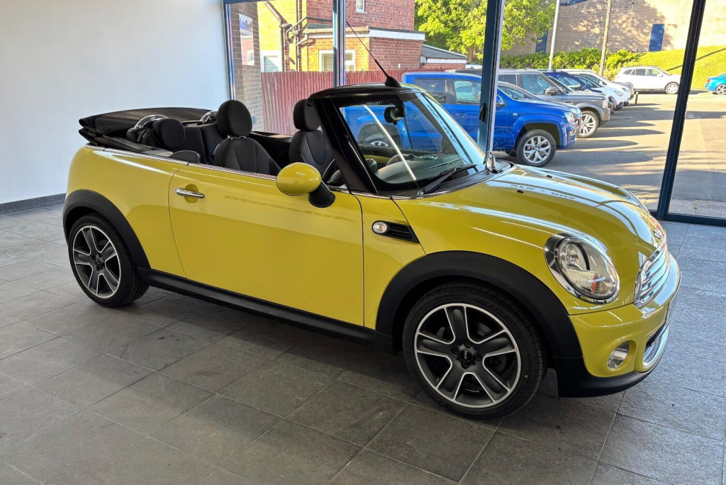 View MINI CONVERTIBLE 1.6 Cooper Convertible