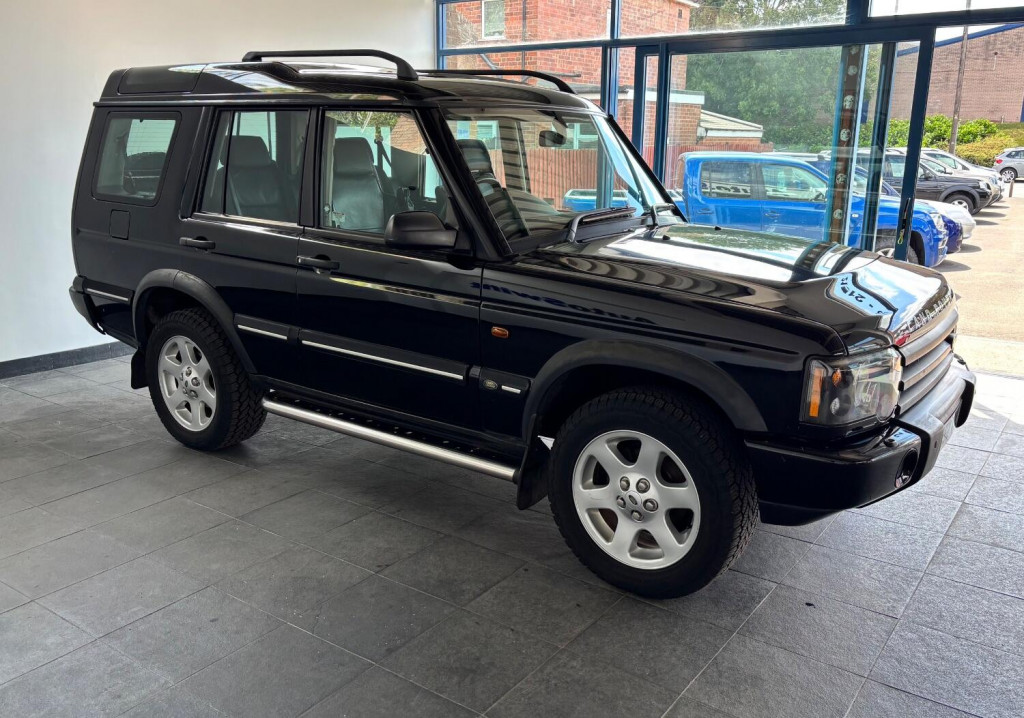 View LAND ROVER DISCOVERY 2.5 TD5 ES