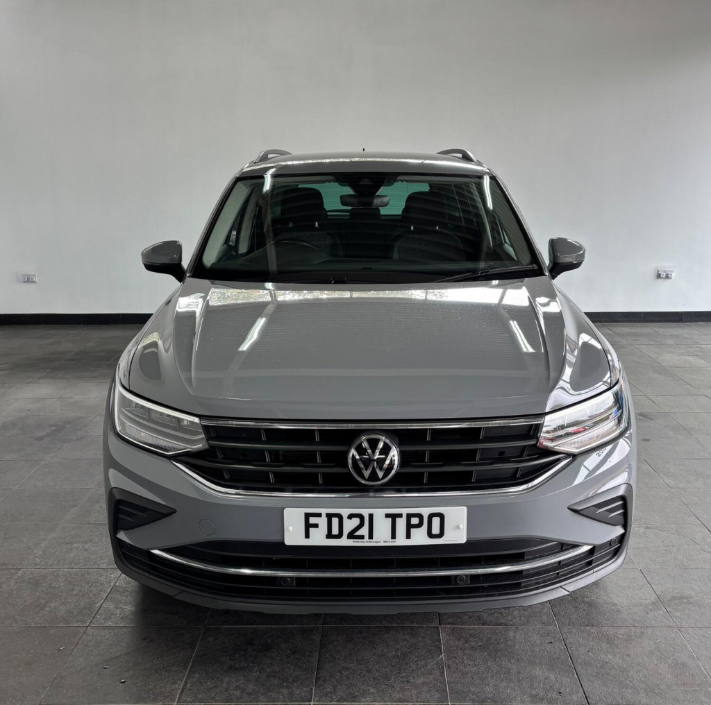 View VOLKSWAGEN TIGUAN 1.5 TSI Life