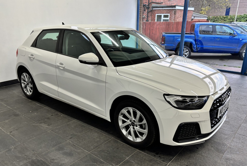 View AUDI A1 1.0 TFSI 25 Sport