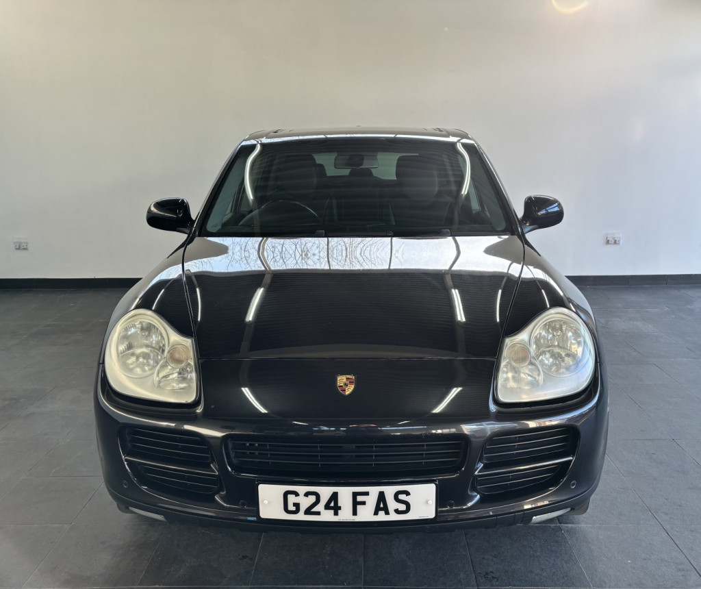 View PORSCHE CAYENNE 3.2 V6