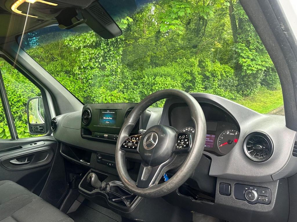MERCEDES-BENZ SPRINTER