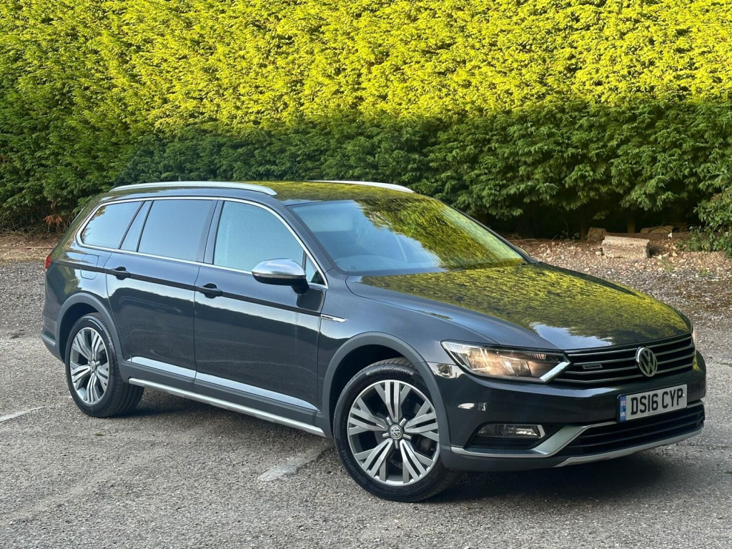 View VOLKSWAGEN PASSAT 2.0 TDI BlueMotion Tech Alltrack DSG 4Motion Euro 6 (s/s) 5dr