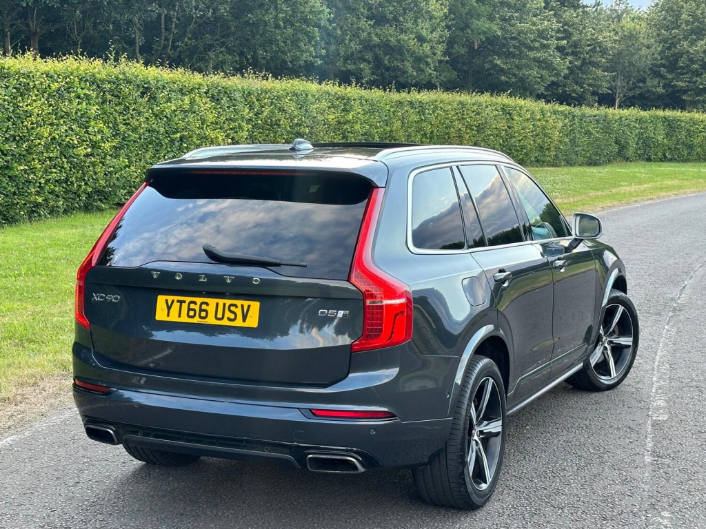 VOLVO XC90