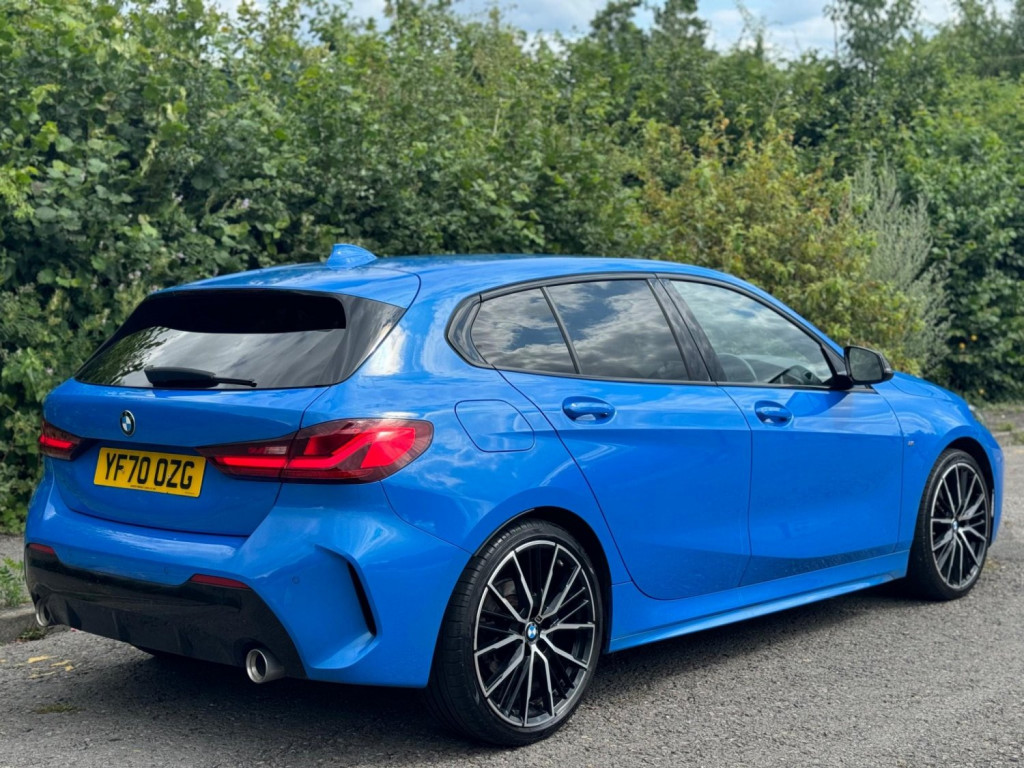 BMW 1 SERIES