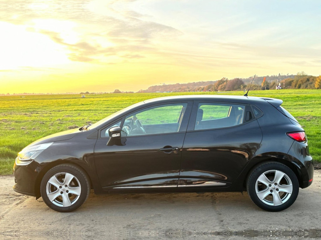 View RENAULT CLIO 1.2 16V Dynamique Nav Euro 6 5dr