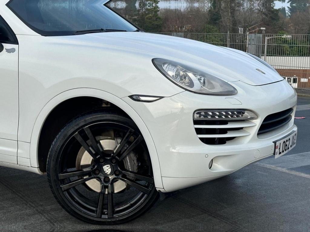 PORSCHE CAYENNE