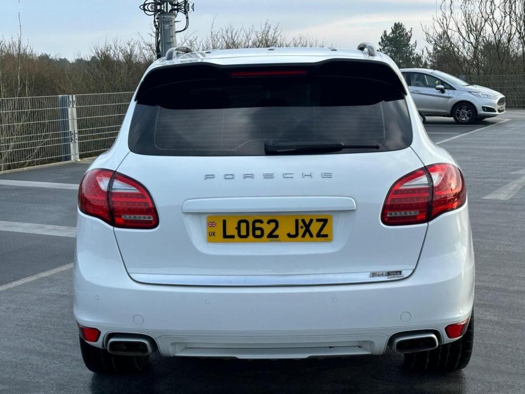PORSCHE CAYENNE