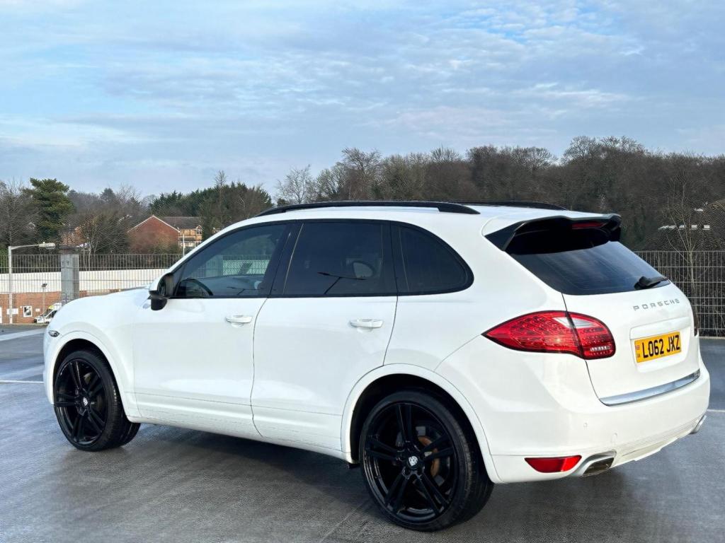 PORSCHE CAYENNE