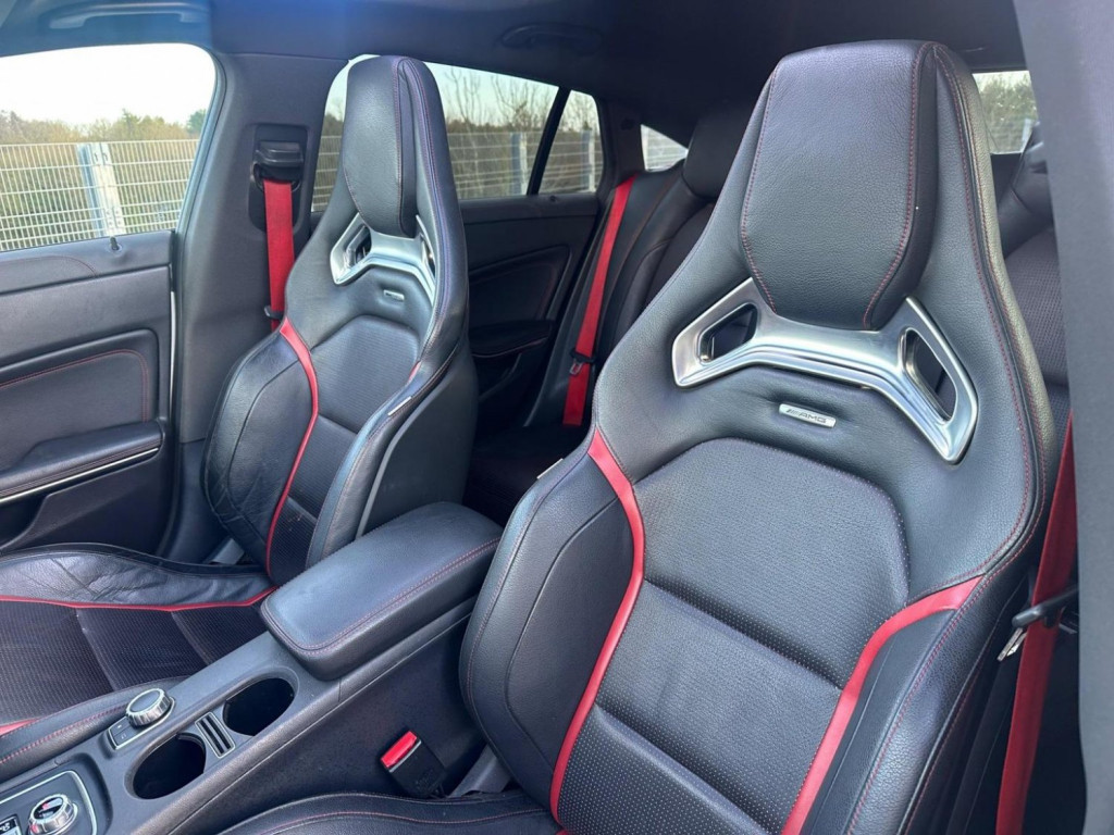 View MERCEDES-BENZ CLA 2.0 CLA45 AMG Shooting Brake SpdS DCT 4MATIC Euro 6 (s/s) 5dr