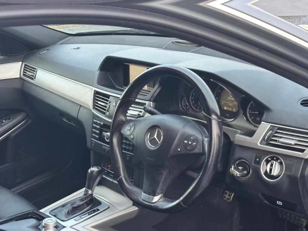 View MERCEDES-BENZ E CLASS 2.1 E220 CDI BlueEfficiency Sport Tiptronic Euro 5 5dr
