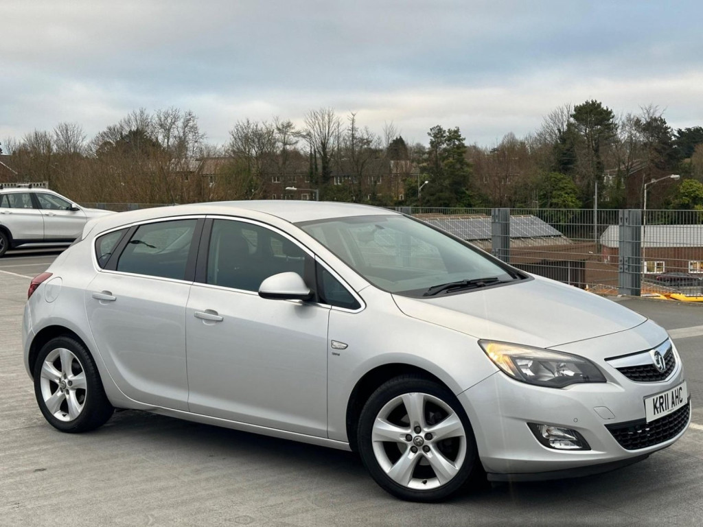 View VAUXHALL ASTRA 1.6 16v SRi Euro 5 5dr