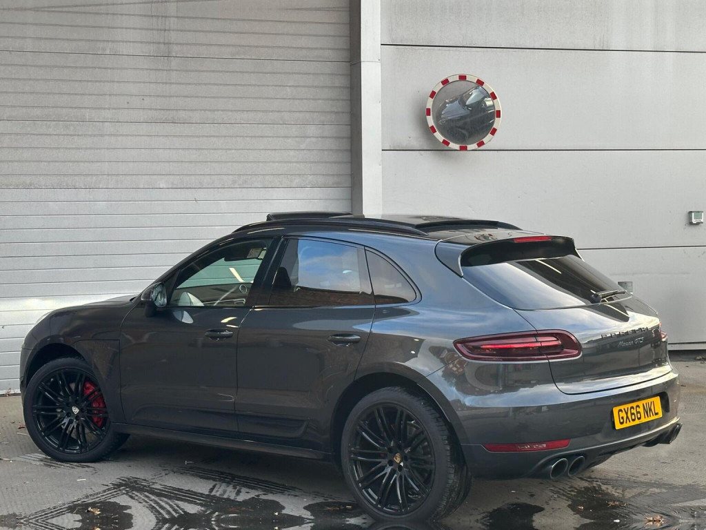 View PORSCHE MACAN 3.0T V6 GTS PDK 4WD Euro 6 (s/s) 5dr