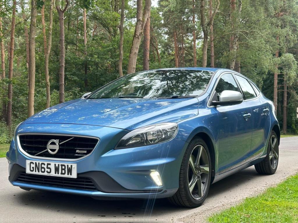 VOLVO V40