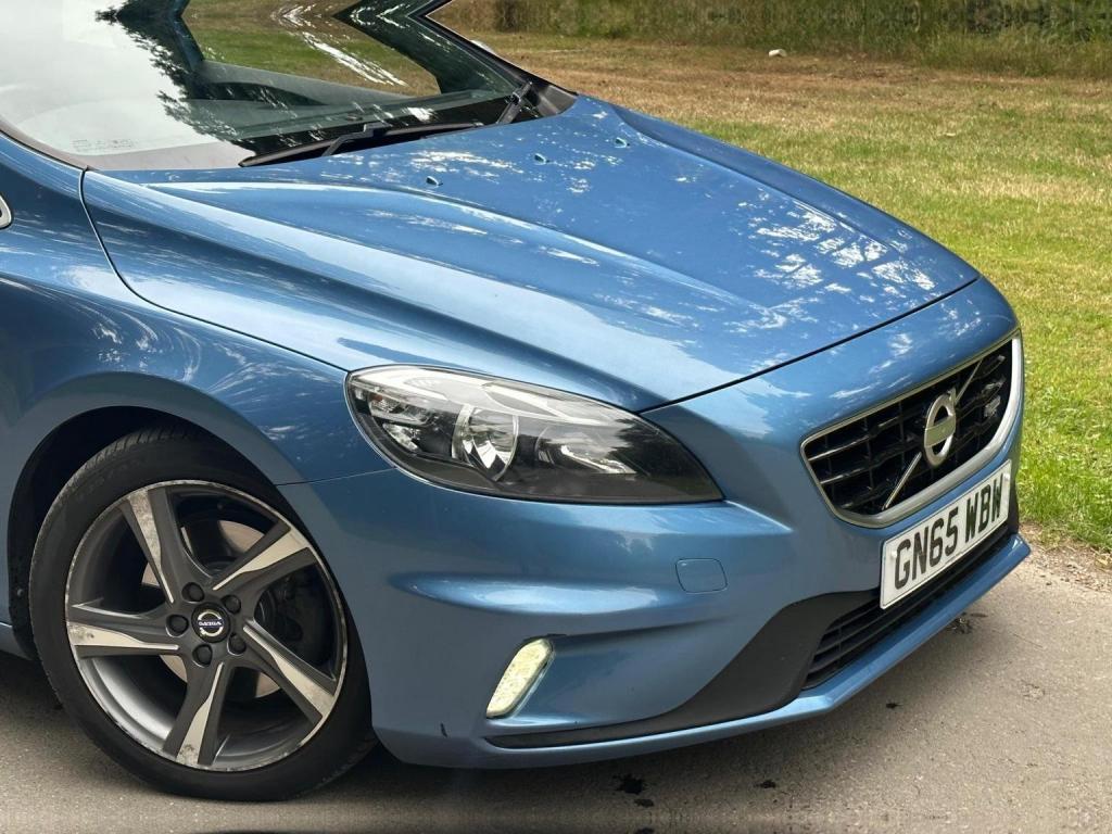 VOLVO V40