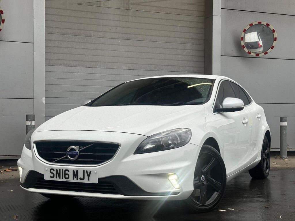 VOLVO V40
