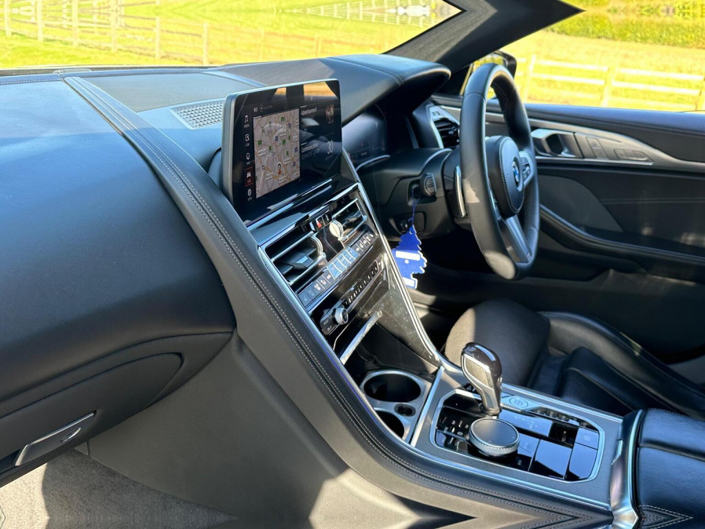 View BMW 8 SERIES 3.0 840i M Sport Steptronic Euro 6 (s/s) 4dr