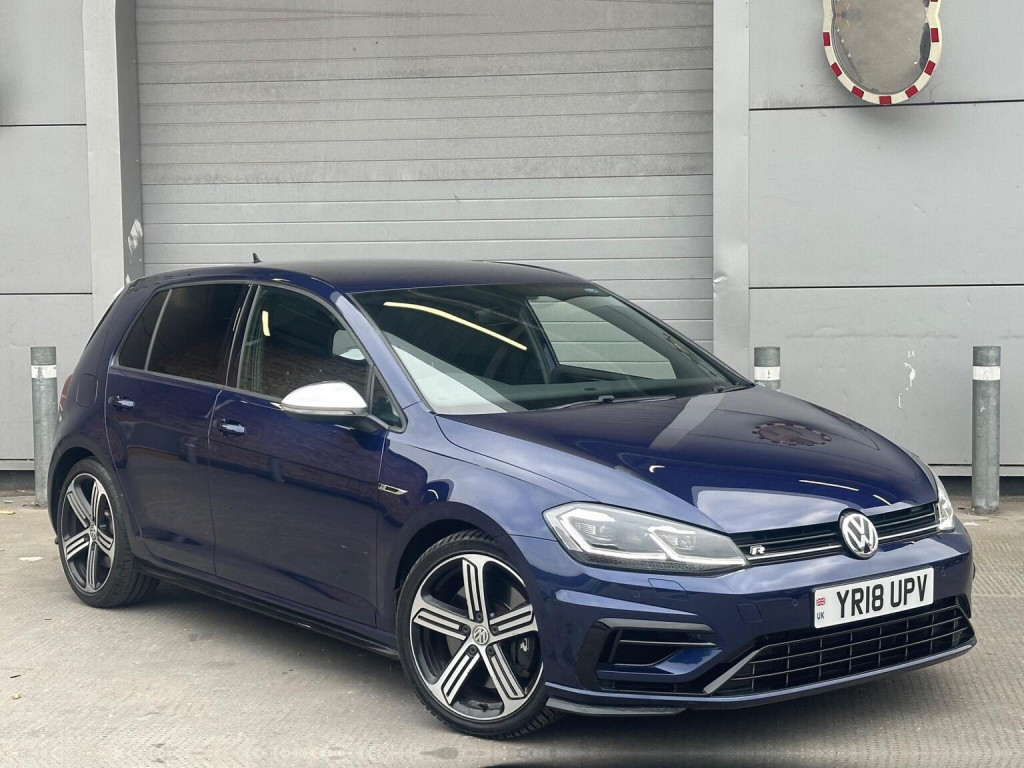 View VOLKSWAGEN GOLF 2.0 TSI R DSG 4Motion Euro 6 (s/s) 5dr
