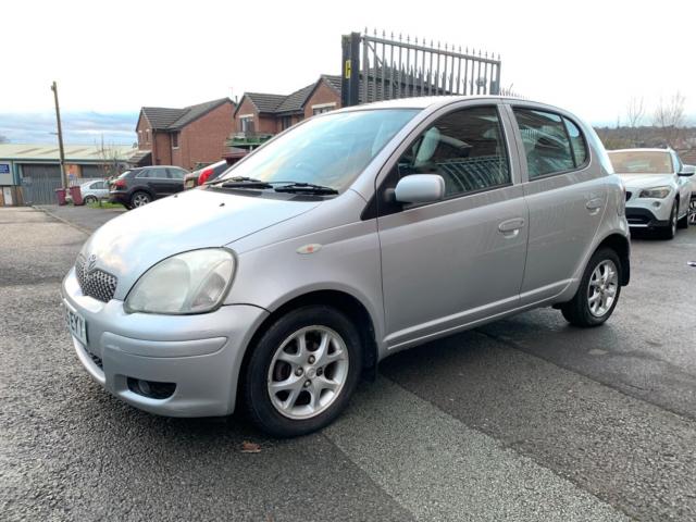 TOYOTA YARIS 1.3 VVT-i Colour Collection 