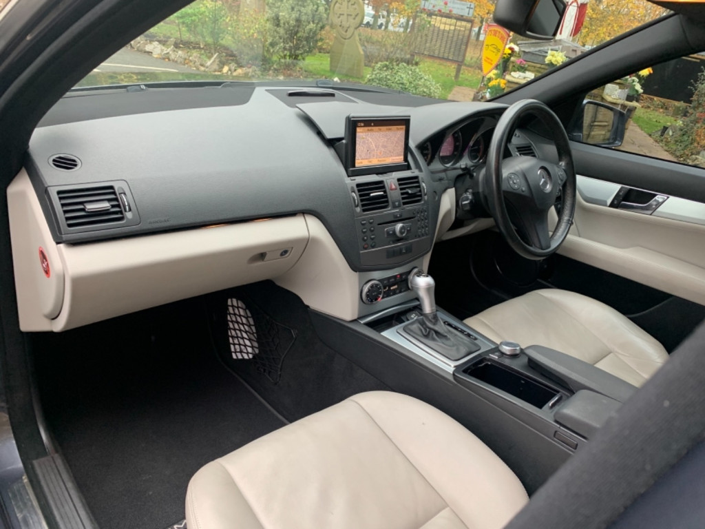 MERCEDES-BENZ C CLASS