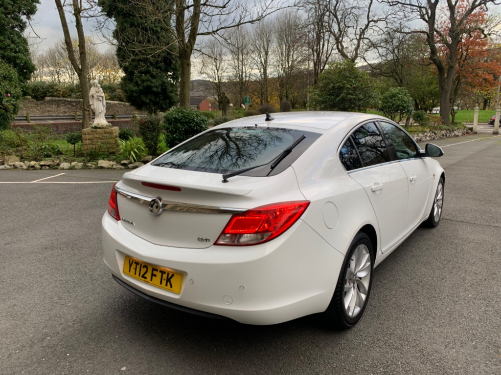 VAUXHALL INSIGNIA