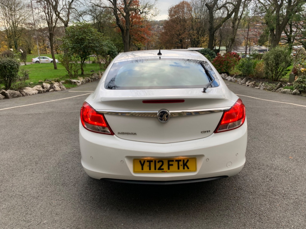 VAUXHALL INSIGNIA