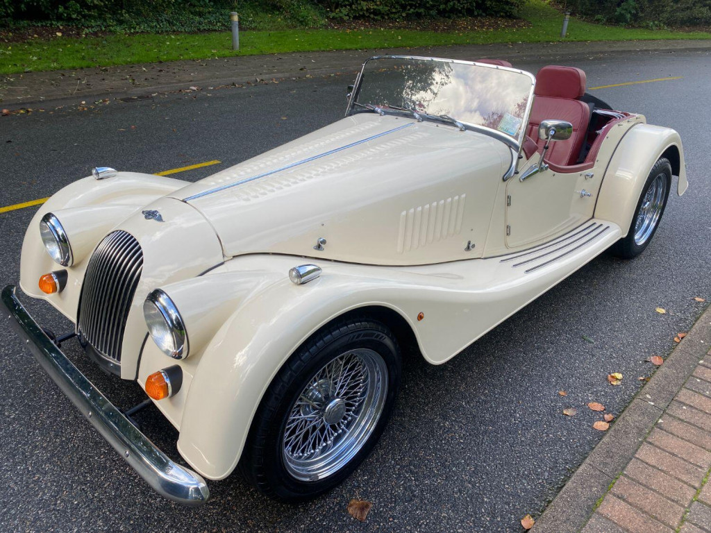 View MORGAN PLUS 8 4.6 CONVERTIBLE