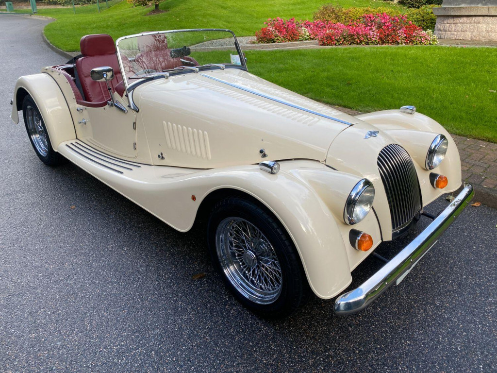 View MORGAN PLUS 8 4.6 CONVERTIBLE
