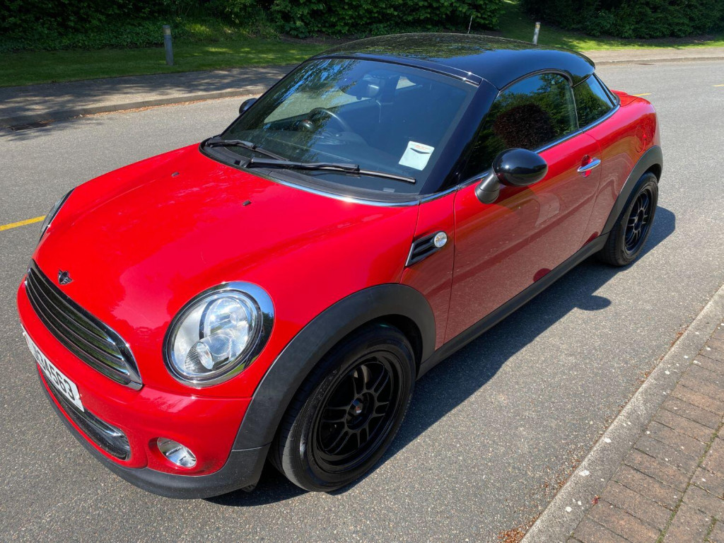View MINI COUPE 1.6 Cooper