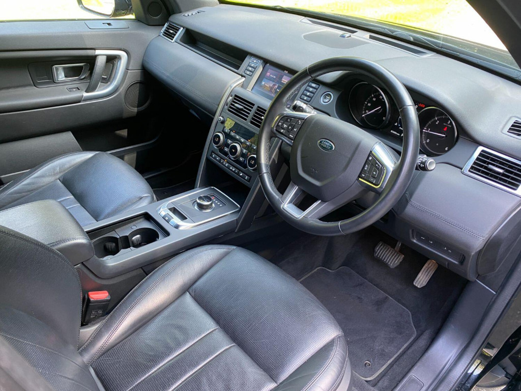 View LAND ROVER DISCOVERY SPORT 2.0 TD4 Landmark