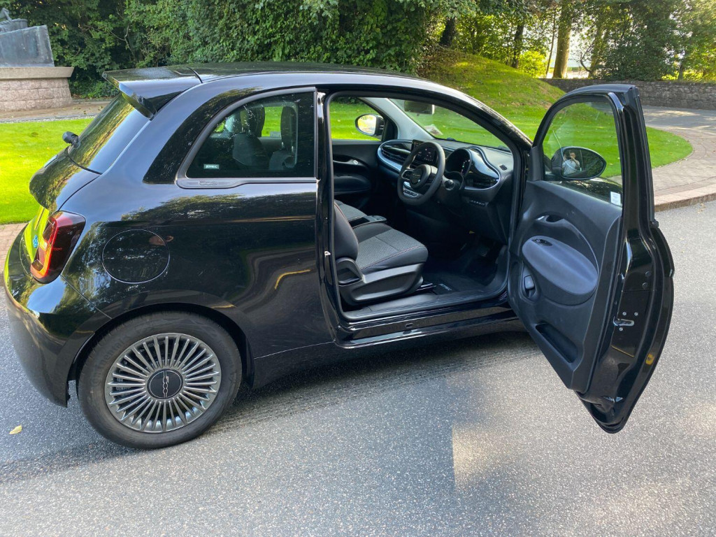 View FIAT 500E 24kWh Icon