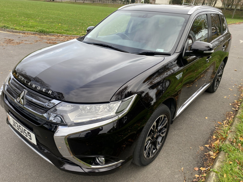 View MITSUBISHI OUTLANDER GX5 PHEV AUTOMATIC