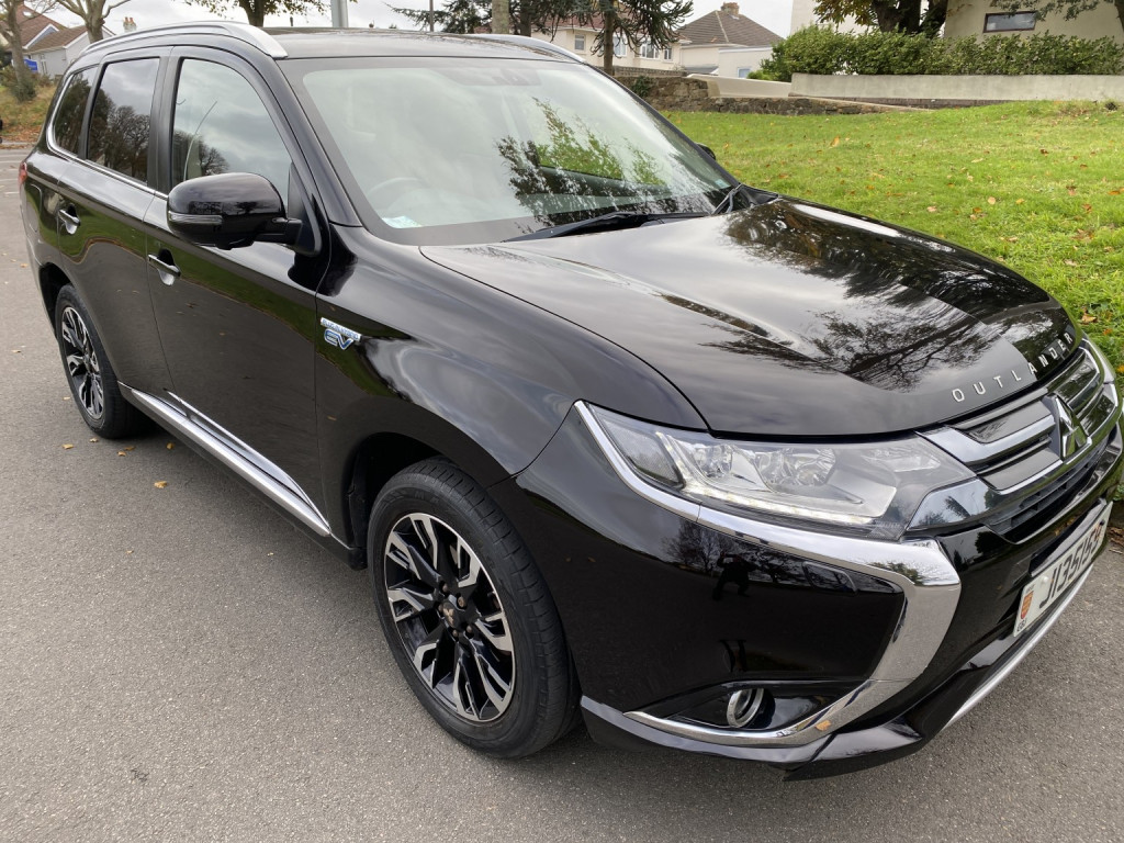 View MITSUBISHI OUTLANDER GX5 PHEV AUTOMATIC