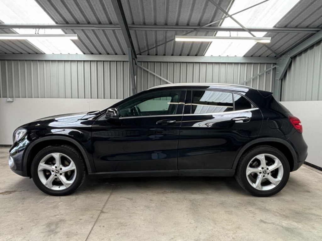 MERCEDES-BENZ GLA CLASS