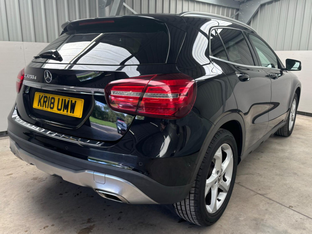 MERCEDES-BENZ GLA CLASS