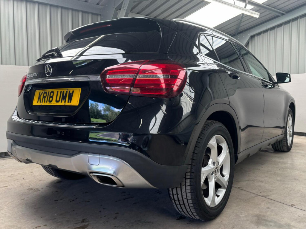 MERCEDES-BENZ GLA CLASS