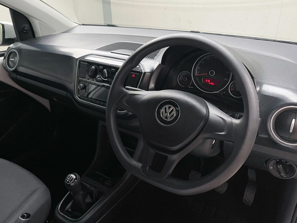 VOLKSWAGEN UP
