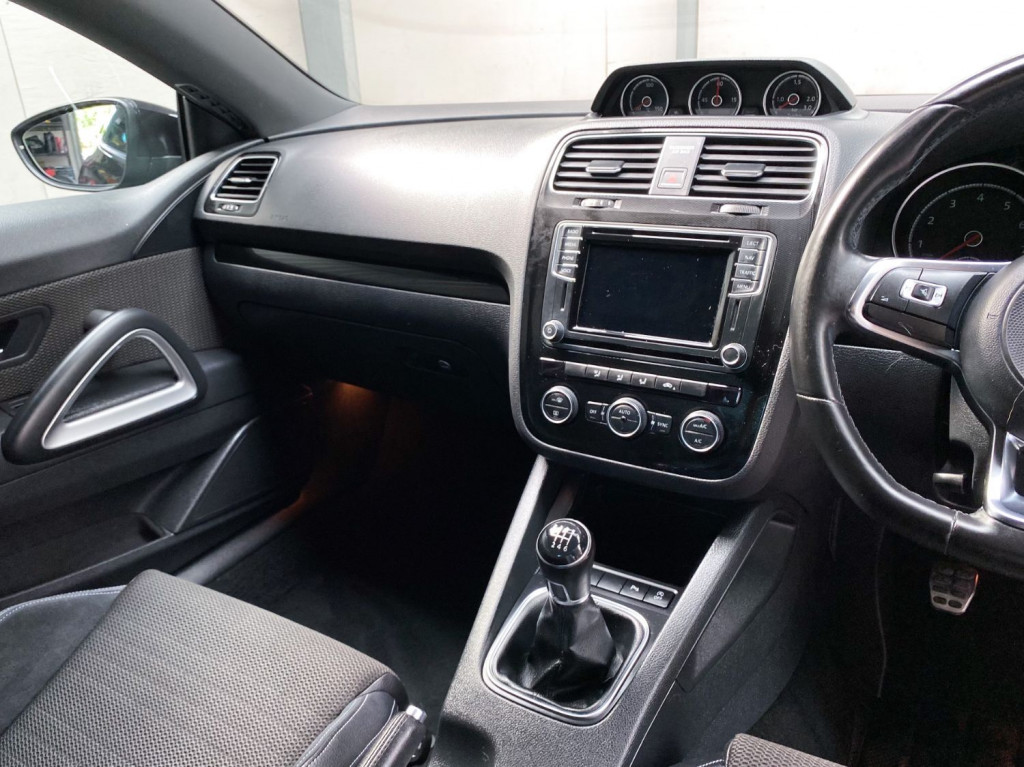 VOLKSWAGEN SCIROCCO