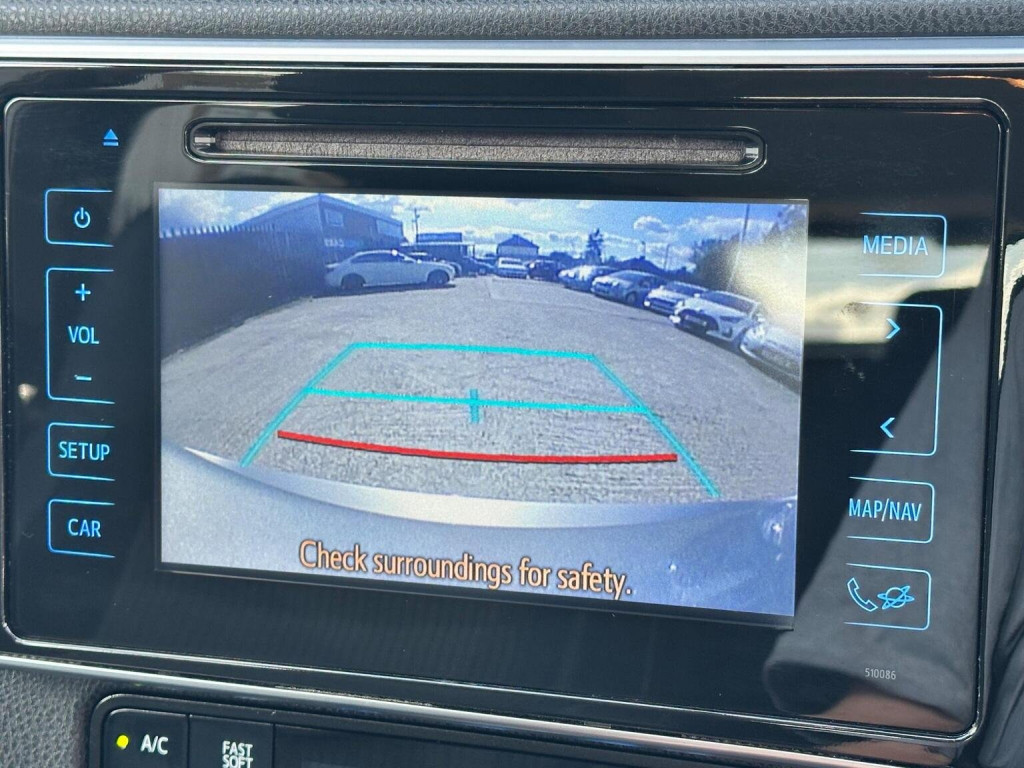 View TOYOTA AURIS 1.8 VVT-h Excel CVT Euro 6 (s/s) 5dr