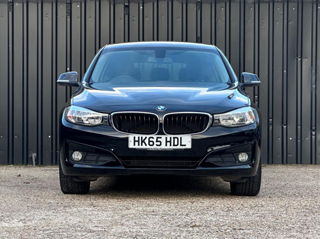 View BMW 3 SERIES 2.0 320i SE GT Euro 6 (s/s) 5dr