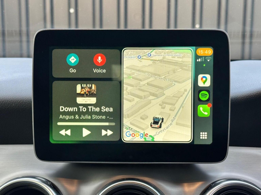 View MERCEDES-BENZ GLA CLASS 1.6 GLA200 AMG Line Euro 6 (s/s) 5dr