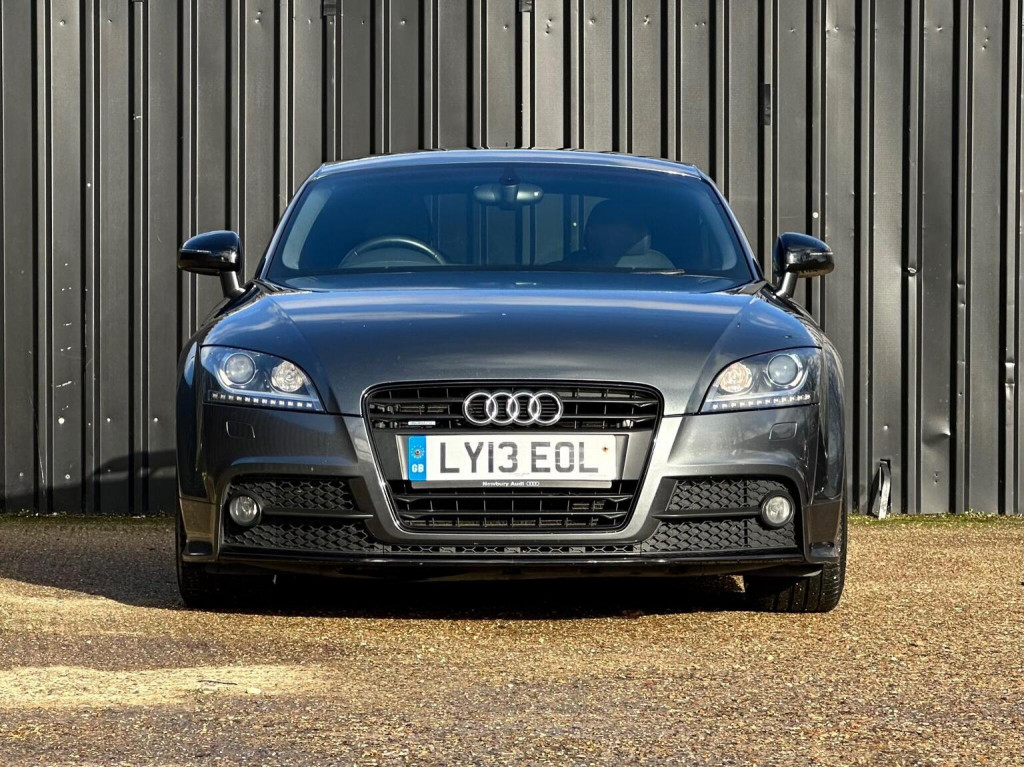 View AUDI TT 2.0 TDI Black Edition quattro Euro 5 3dr