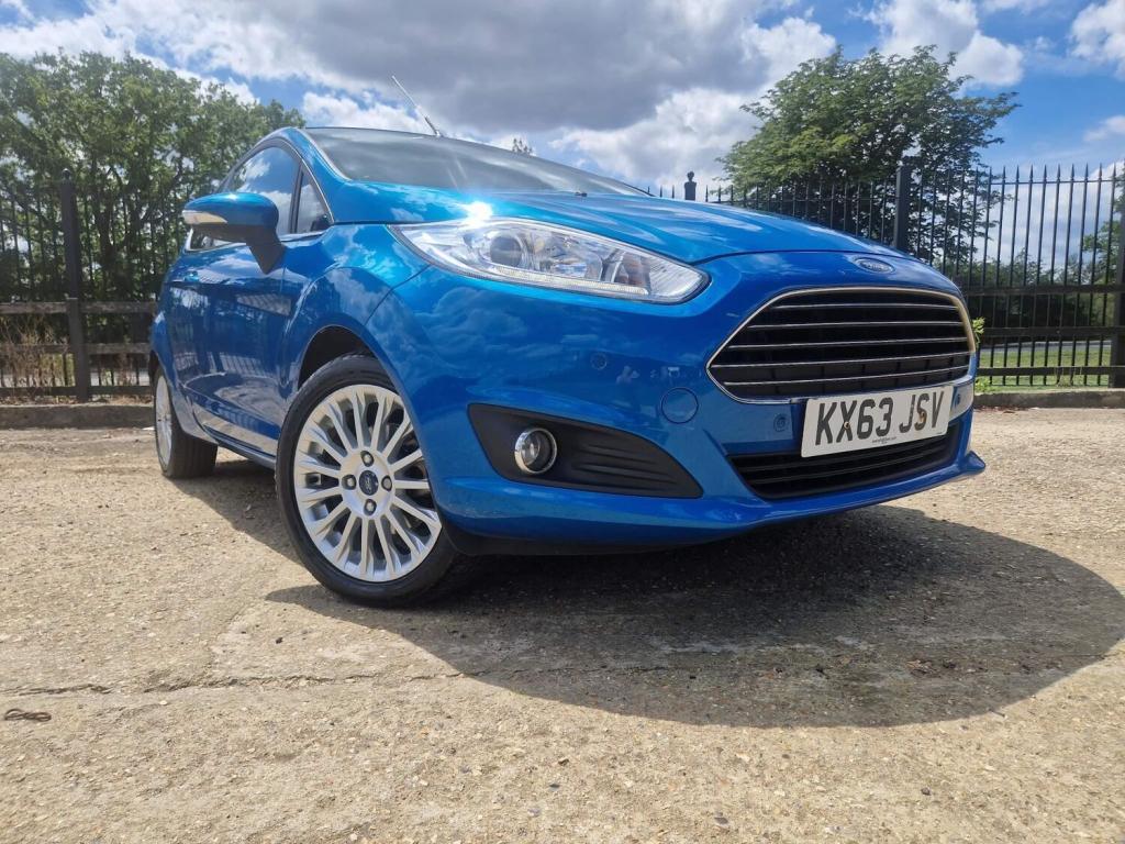 View FORD FIESTA 1.0T EcoBoost Titanium Euro 5 (s/s) 3dr