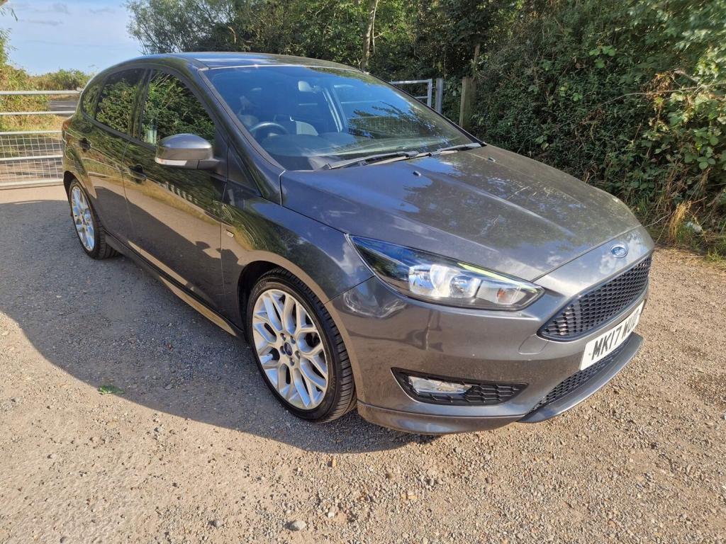 View FORD FOCUS 1.0T EcoBoost ST-Line Euro 6 (s/s) 5dr