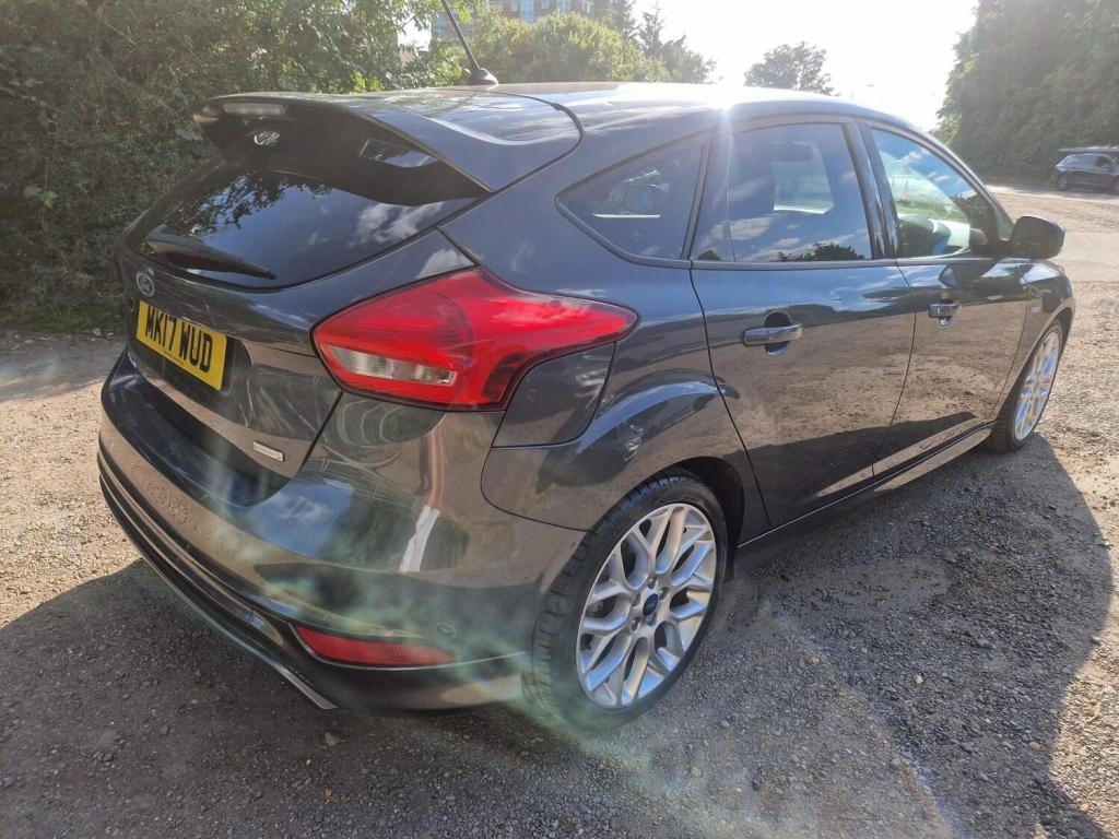 FORD FOCUS