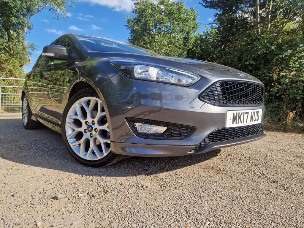 View FORD FOCUS 1.0T EcoBoost ST-Line Euro 6 (s/s) 5dr