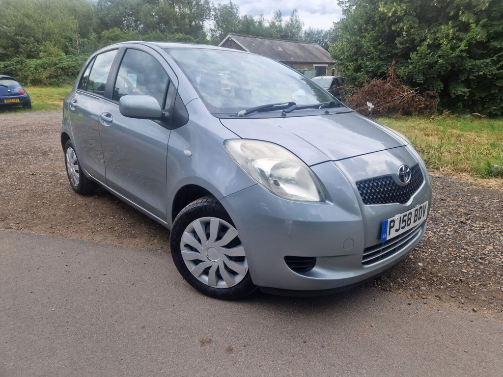 View TOYOTA YARIS 1.0 VVT-i T3 5dr