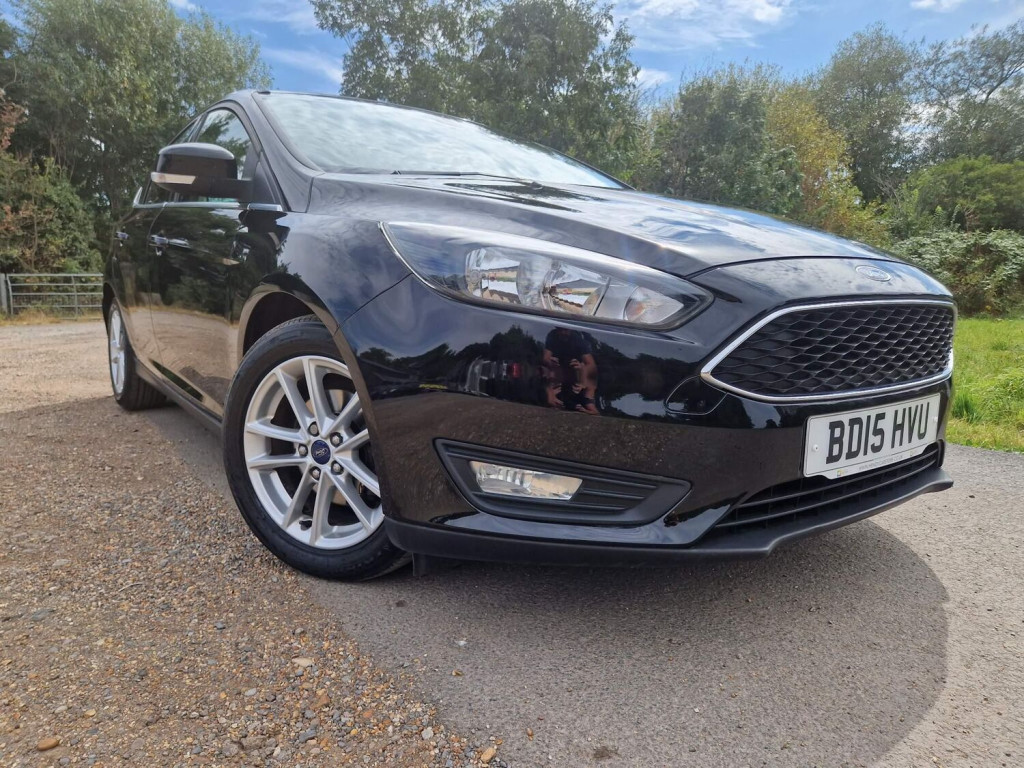 View FORD FOCUS 1.0T EcoBoost Zetec Euro 6 (s/s) 5dr