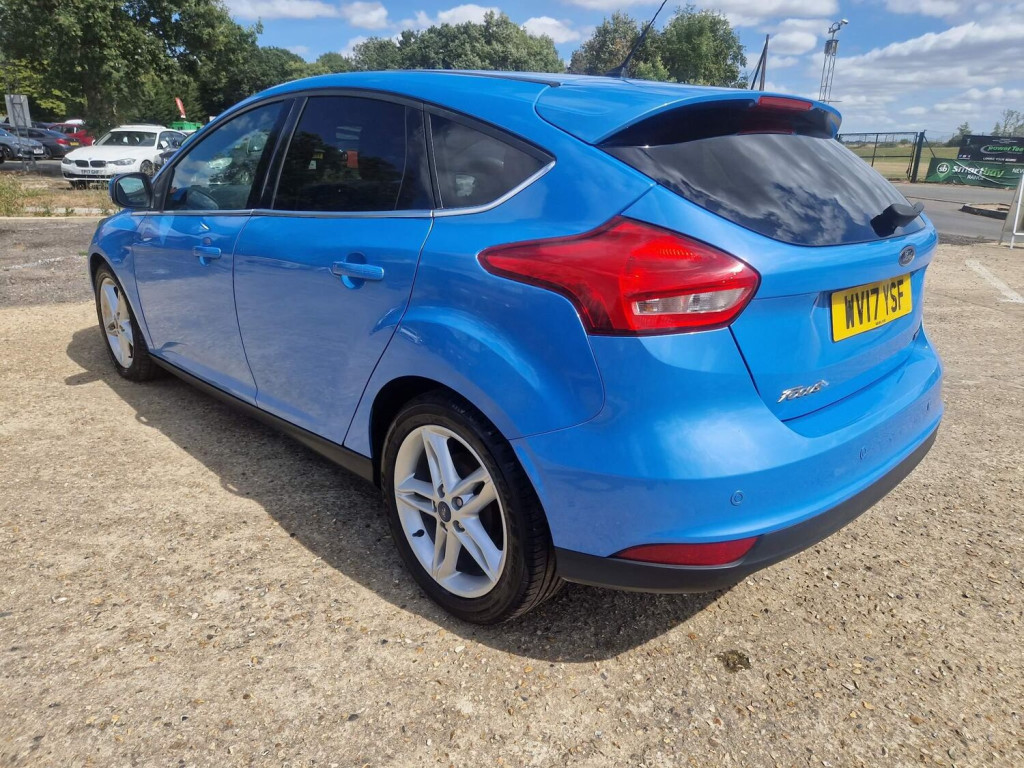 View FORD FOCUS 1.0T EcoBoost Titanium Euro 6 (s/s) 5dr