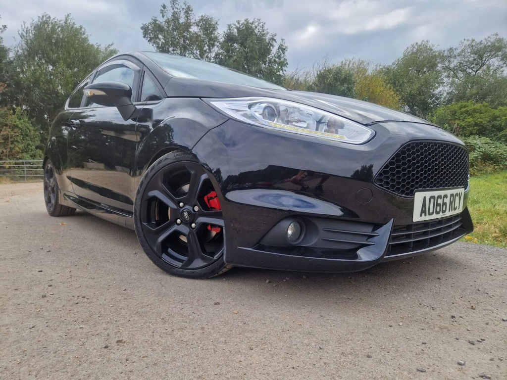 View FORD FIESTA 1.6T EcoBoost ST-3 Euro 6 3dr